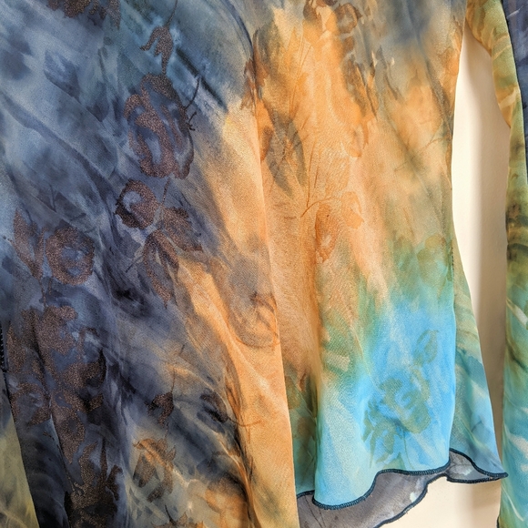 Vintage Style Sheer Blouse - Picture 4 of 9